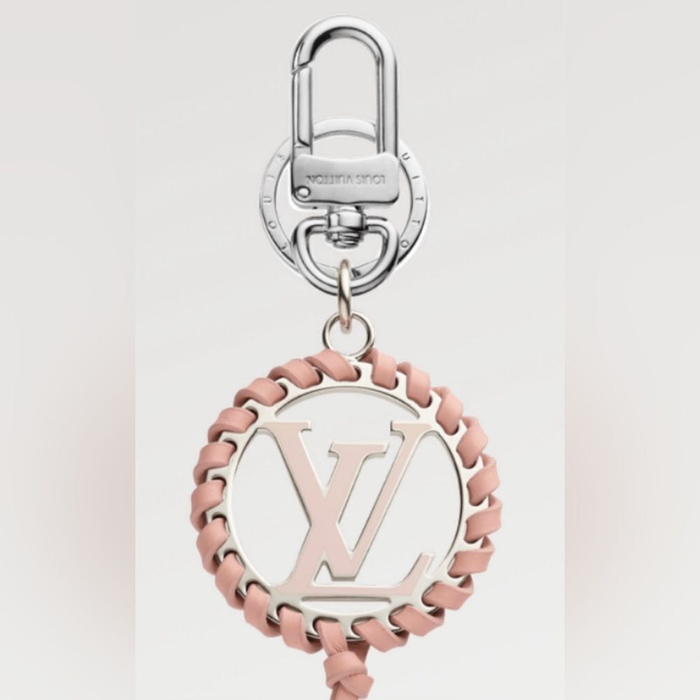 Authentic Louis Vuitton Pink Whisper Very Bag Charm Key Holder Preloved - Picture 5 of 10